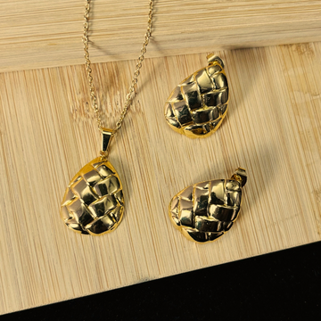 Basket Weave Oval Pendant Necklace Set – Anti-Tarnish Stainless Steel Gold Jewelry