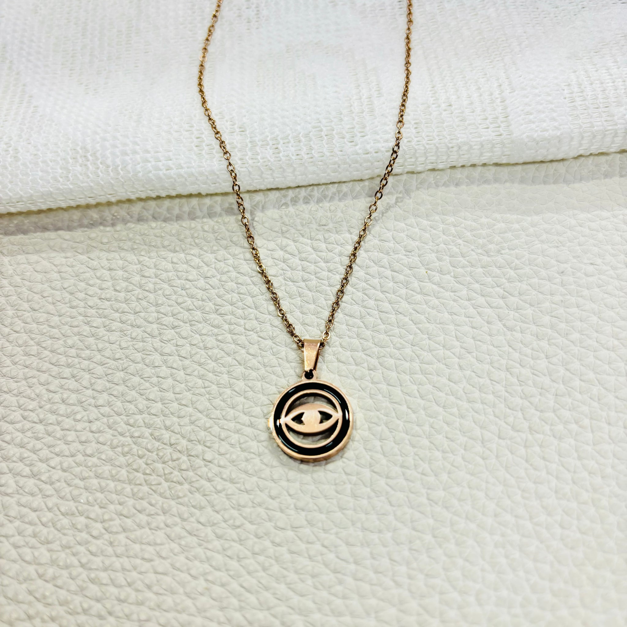 Anti Tarnish stainless steel neck rose gold chain with eye inside round enamel