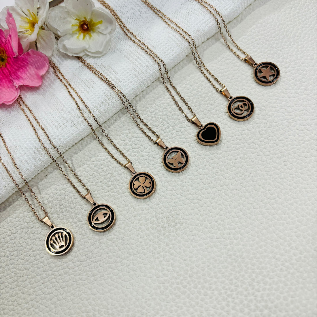 Anti Tarnish stainless steel rose gold chain with leaves inside round enamel