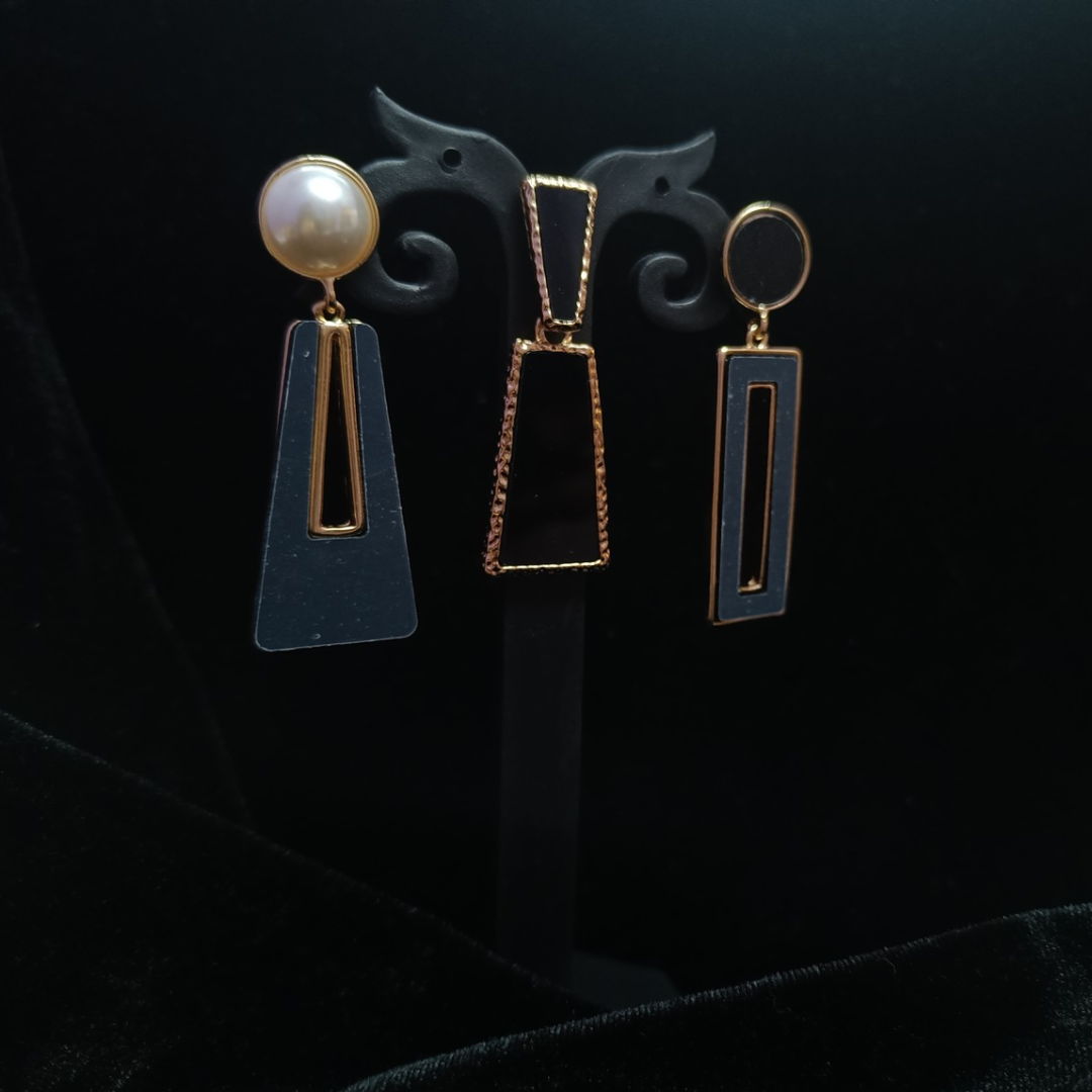 Fancy / Daily Wear Stylish Rose Gold Hangings for Party wear