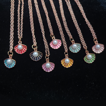 Trendy Rose Gold Chain with pearl shell locket - Multicoloured