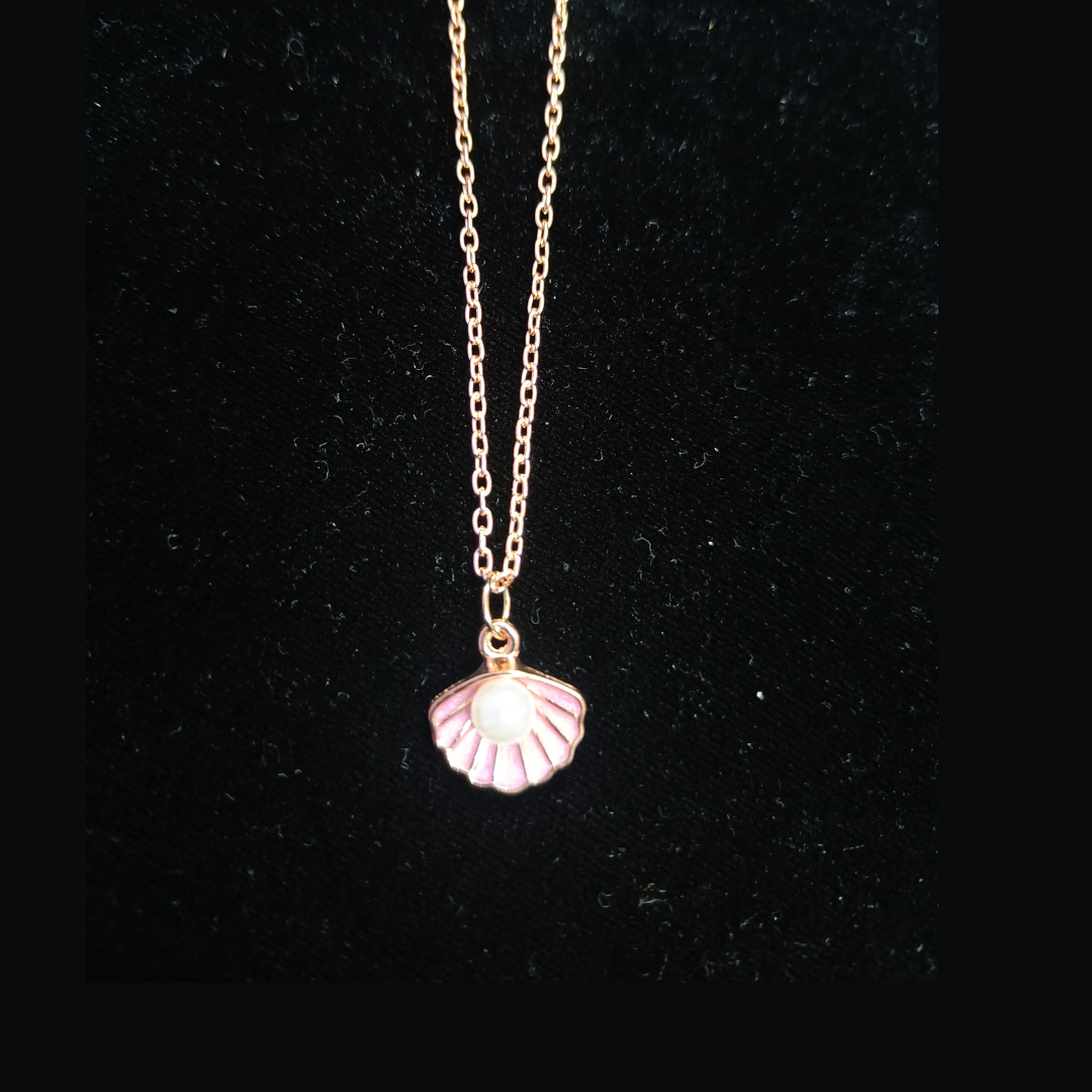 Trendy Rose Gold Chain with pearl shell locket - Multicoloured