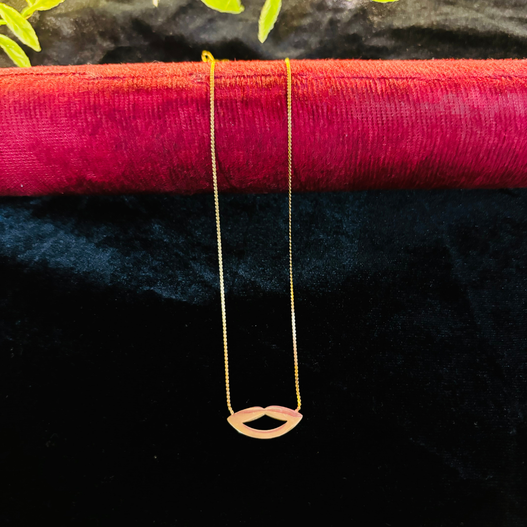 Anti Tarnish stainless steel neck rose gold chain with Lip shape locket