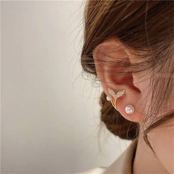 Minimal Pearl Ear Cuff