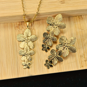 Floral Cascade Anti-Tarnish Necklace Set – Gold Plated Stainless Steel Jewelry for Women