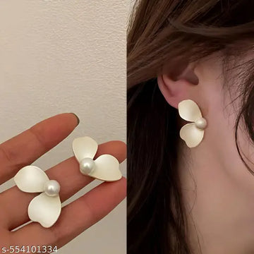 Butterfly Feather Pearl Stud Earrings