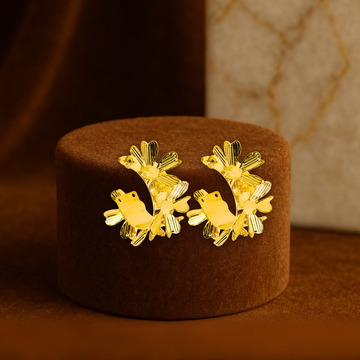 Stylish Golden Daisy Hoop Earrings Anti Tarnish Stainless Steel