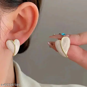 Curved Sleek Heart Stud Earrings