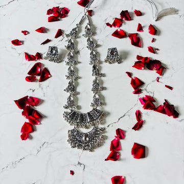 Oxidised Silver Teardrop Kundan Long Necklace Earring Set