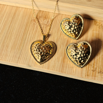 Textured Heart Charm Necklace Set – Anti-Tarnish Stainless Steel Gold Jewelry